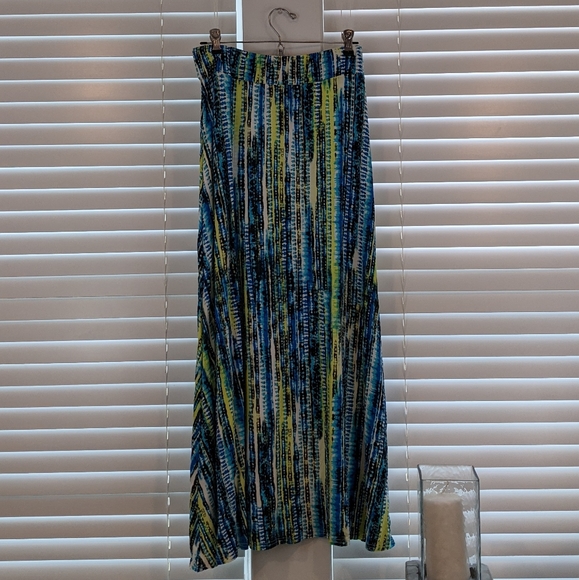Life Style Blue Green Flowing Maxi Skirt Like New - Picture 5 of 5